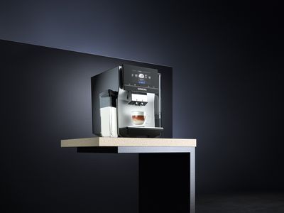 Tout ce que tu dois savoir sur l’entretien et le nettoyage quotidiens de ta machine à café EQ700 Siemens.