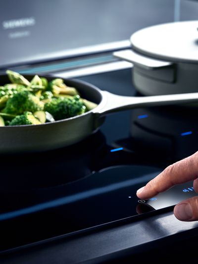 Siemens activeLight : garder le contrôle de la cuisson et de la cuisson au four.