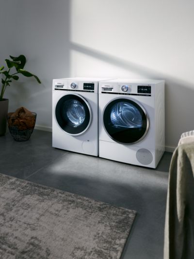 Tratamento inteligente da roupa com as máquinas de lavar e secar roupa Siemens