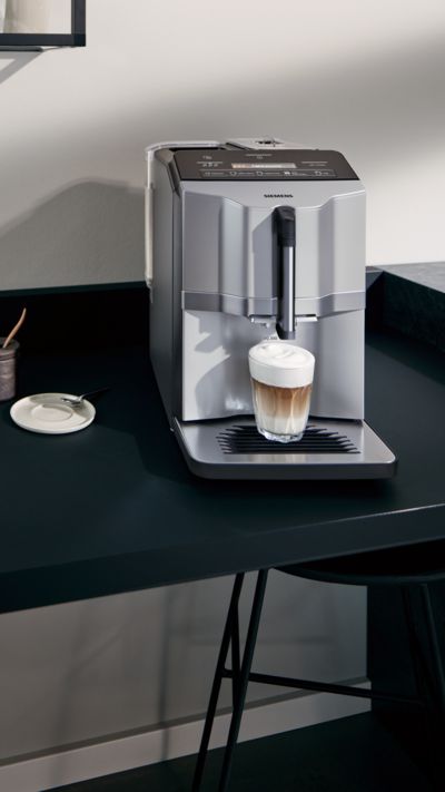 Un goût exquis et un fonctionnement simple avec la machine à café automatique EQ300 de Siemens
