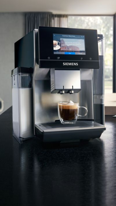 Mit dem Siemens EQ.700 wartet ein Kaffeevollautomat auf Sie.