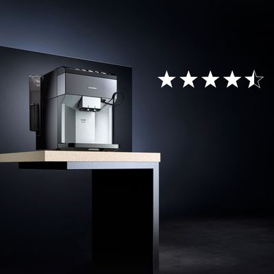 Ein Siemens EQ.500 Kaffeevollautomat; 4,5 von 5 Bewertungs-Sternen 