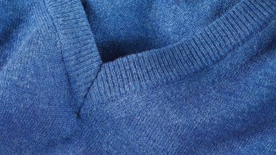 Zákaznický servis Siemens – Modrý vlněný svetr 