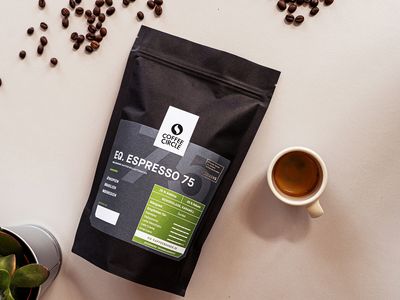 EQ. Espresso 75: Schokoladiger Espresso mit vollem Körper und Geschmacksnoten von Karamell.
