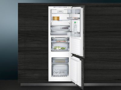 iQ700 built-in fridge freezers