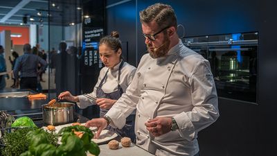 Marka Siemens na targach EuroCucina 2018, szef kuchni Eugenio Boer