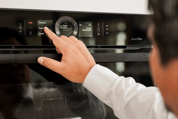 New Series 8 oven with Artificial Intelligence from Bosch - steering panel