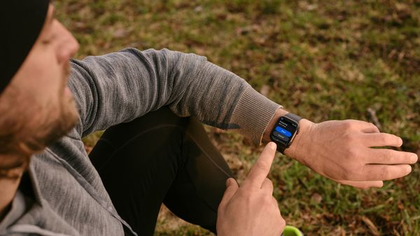 Az Apple Watch segítségével egyetlen ujjmozdulattal kapcsolja be a sütő előmelegítését