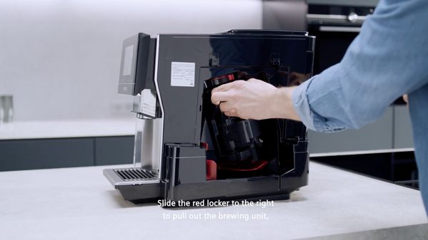 Video s návodem na čištění spařovací jednotky kávovaru Siemens EQ700