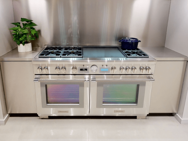 thermador-60-inch-ranges-dual-fuel-double-oven-range-up-close-with-full-racks-PRD606WEG