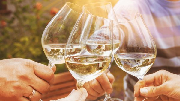 Bezpečné umytie pohárov na víno Home Connect