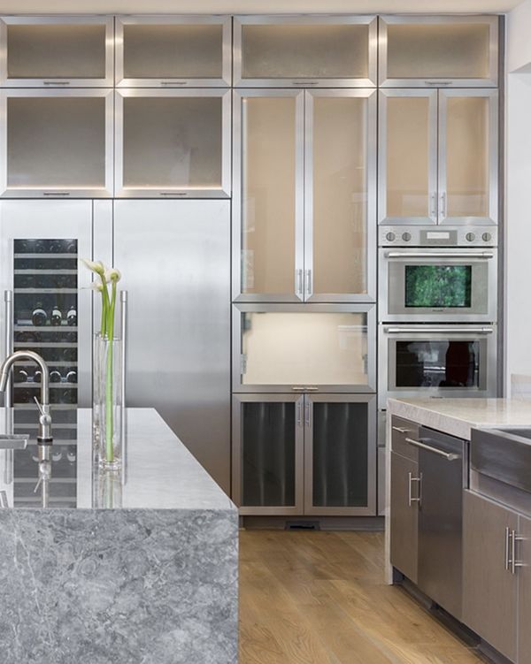Thermador appliances in glass and metal cabinetry – photo Thermador
