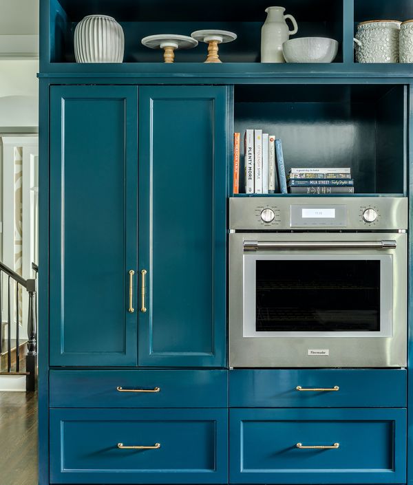 Wall oven in blue cabinet – photo via ThermadorHome IG by Terracotta Design