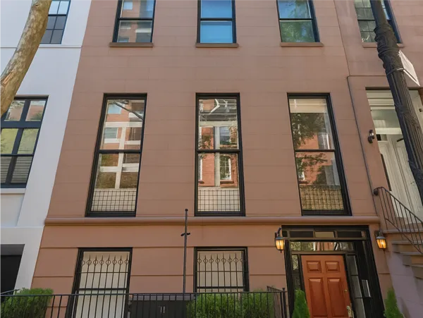 thermador kips bay new york decorator exterior of show house building