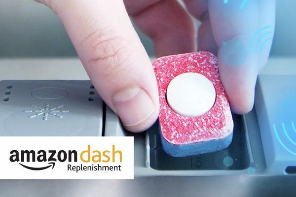 Tabletti laitetaan Wi-Fi-ominaisuudella varustettuun Home Connect -astianpesukoneeseen