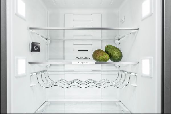 Vista do interior de um frigorífico Home Connect