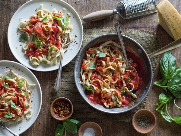 Pasta with tomato sauce