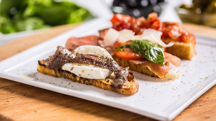 Crostini de anchoas