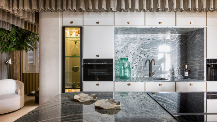 Noema Studio eligió los hornos, la placa y la vinoteca de Electrodomésticos Siemens para su espacio en Casa Decor.