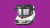 Bosch Cookit auf violettem Hintergrund. Links steht in einem weißen Kreis „Neue Cookit-Sets“.
