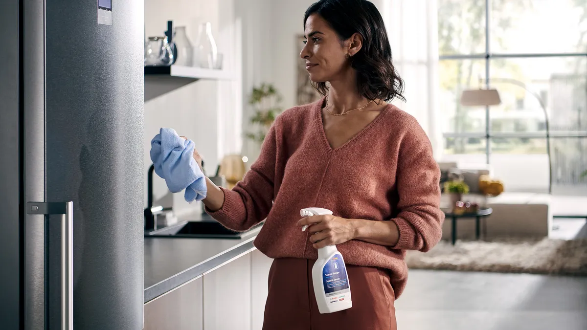 20756215_PCS_Siemens_Fridge_Cleaner_Campaign_LandingPage_CTM_Slider 2360x1328_1