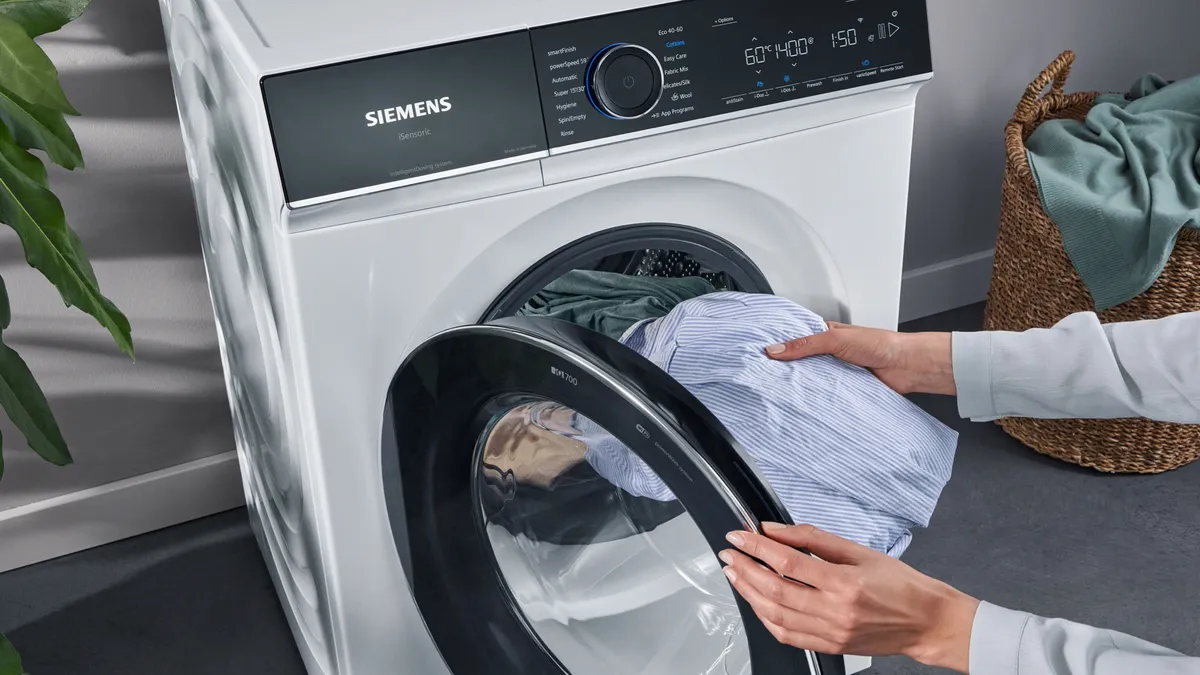 22755724_Siemens_Home_Appliances_Laundry_Care_Drum_Capacity_16_9