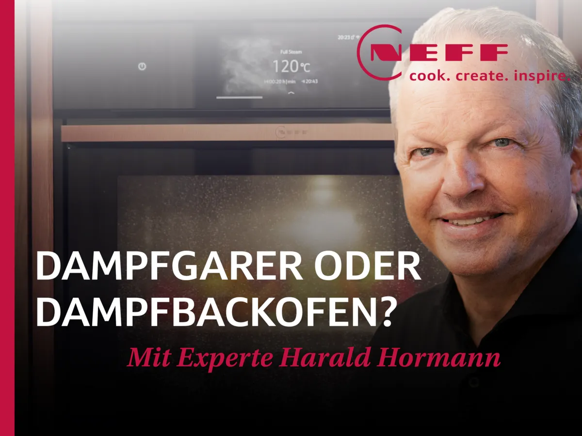Eine Küche mit einem modernen Backofen und einem Werbetext über die Auswahl des richtigen Backofens mit dem Experten Harald Hormann.