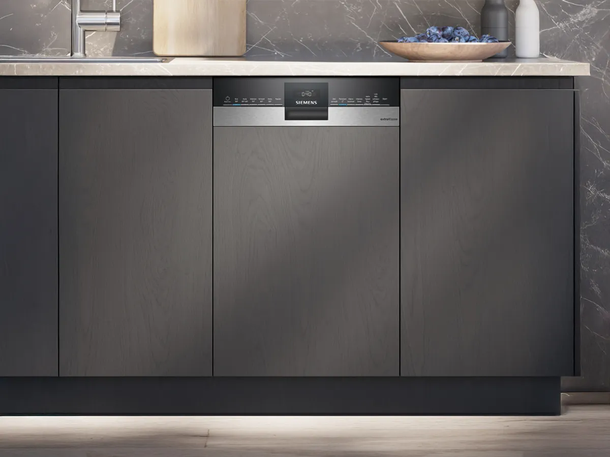 Partially integrated slimline dishwasher