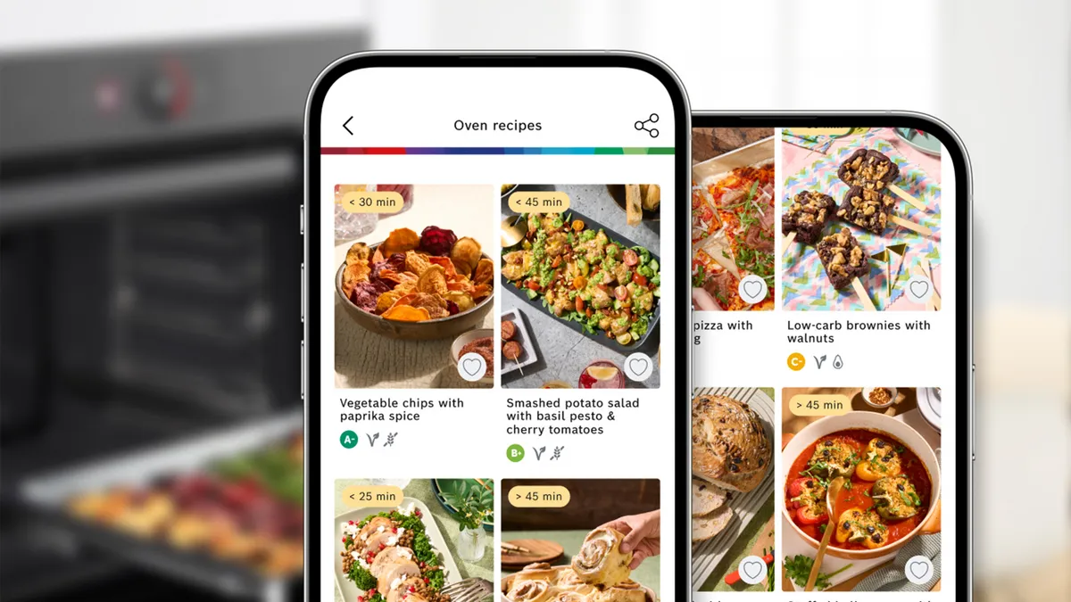 Smartphone weergeven van verschillende voedselbeelden in een rooster lay-out, die een voedsellevering of recept app.