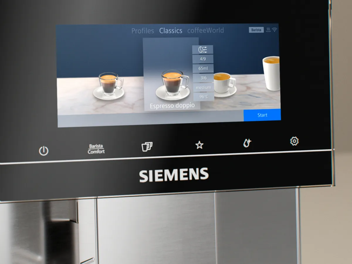 Közelkép egy Siemens teljesen automata eszpresszógép érintőképernyőjének kijelzőjéről, amely az eszpresszó beállításait mutatja.