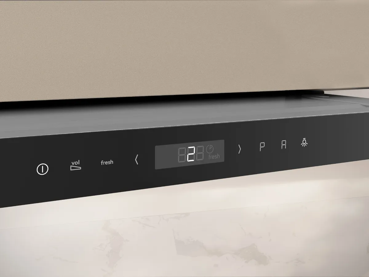 Nahaufnahme eines eleganten, modernen Bedienfelds mit Temperaturanzeige (22 °C) und Symbolen für Lautstärke und Frische.