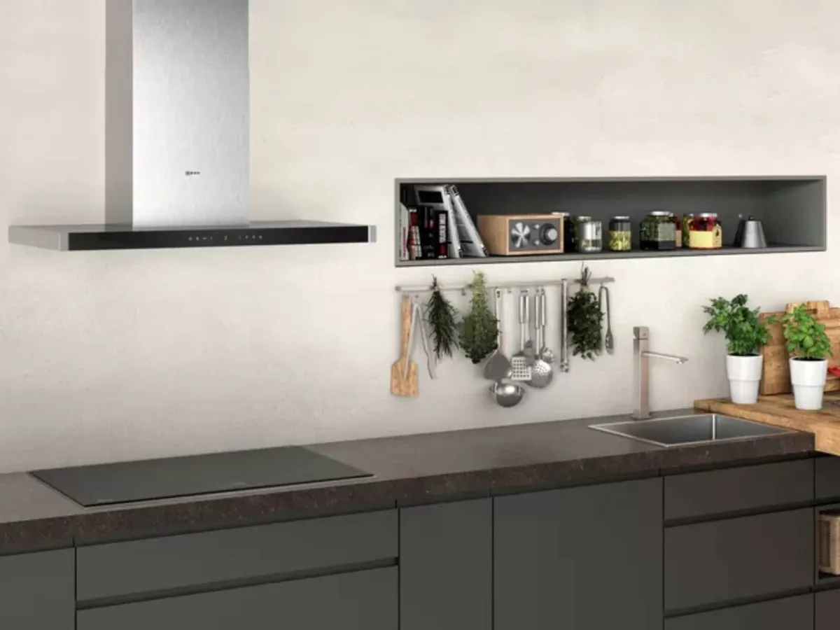 Box chimney hood in a Neff kitchen