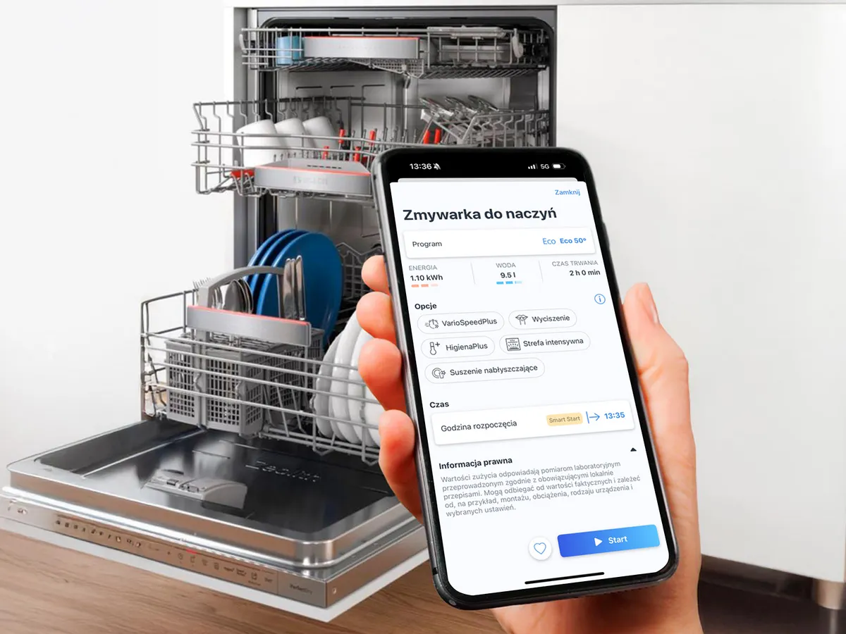 Zmywarka Bosch połączona z aplikacją na smartfona, prezentująca możliwość zdalnego sterowania i personalizacji w ramach inteligentnego domu.