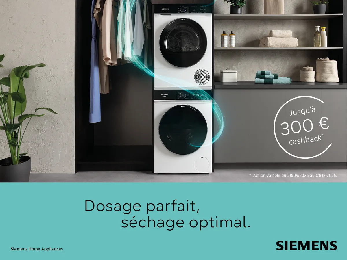 Machine à laver et sèche-linge Siemens empilés dans un placard, avec « Parfaitement lavé, séché de manière optimale » et une offre de remboursement jusqu'à 300 €.