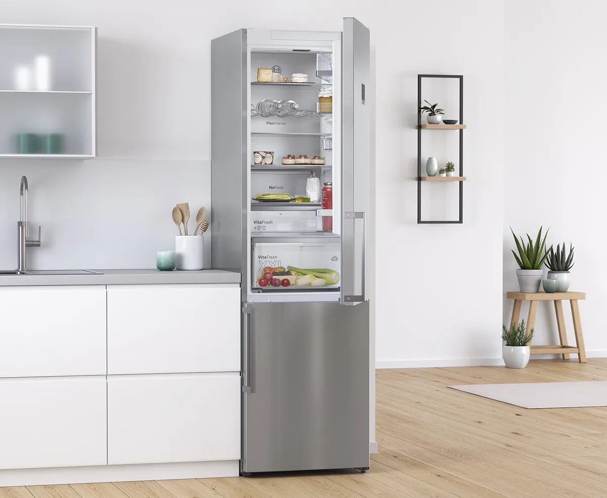 Freestanding fridge-freezers with freezer at the bottom