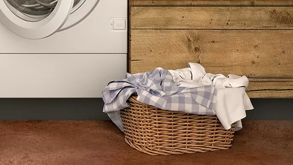 Die Einbauwaschmaschine kann bis zu 8 kg Wäsche pro Waschladung aufnehmen