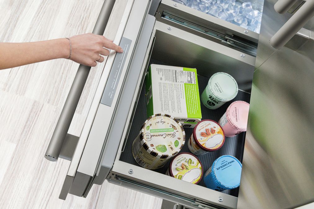 Freedom® Réfrigérateur combiné intégrable à portes françaises avec congélateur en bas 36'' Masterpiece® Inox T36BT110NS T36BT110NS-21