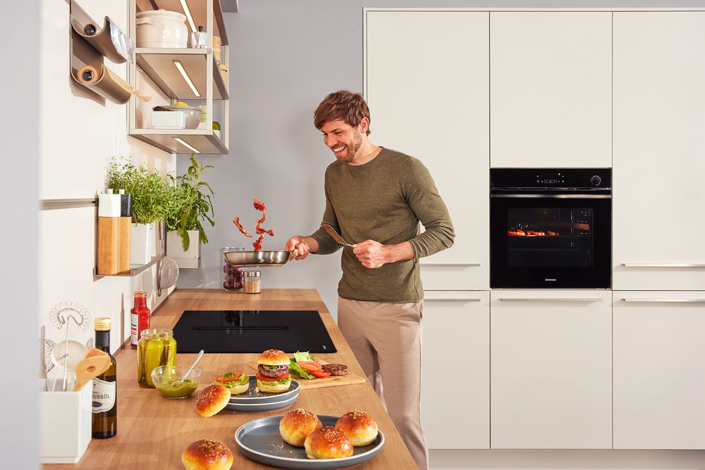 Einbau-Backofen mit Dampfunterstützung 60 x 60 cm Schwarz CF4A28063 CF4A28063-13