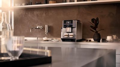 Culture café Siemens - Cuisine élégante équipée d'une machine à café tout automatique Siemens de haute qualité.
