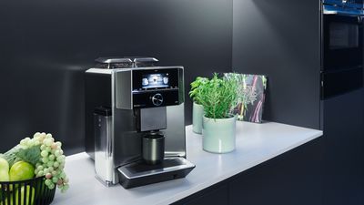 Siemens Coffee World - Macchina da caffè completamente automatica Siemens in acciaio inossidabile dal design di lusso