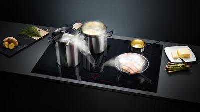 Multiple pans and ingredients using induction air plus