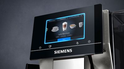 Easy navigation on a large full-touch display with iSelect Display.