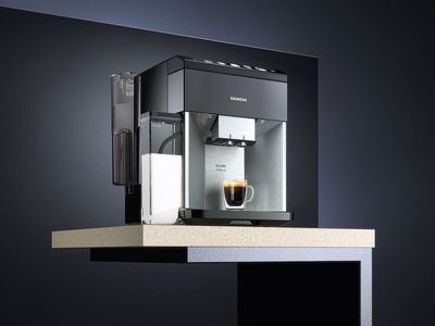 Интуитивно понятное управление и дополнительный комфорт с полностью автоматической кофемашиной EQ.500