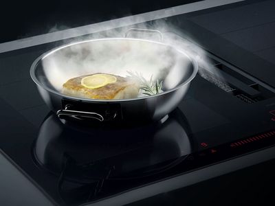 Food cooking on Siemens inductionAir venting hob