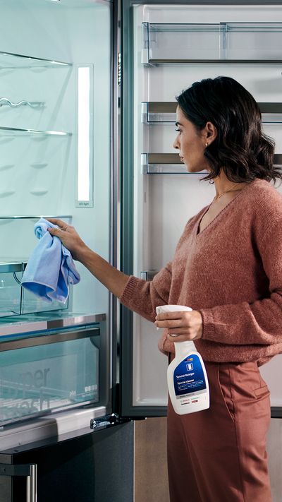 Inteligentné riešenie komplexného čistenia pre chladničky Siemens.  
