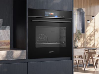 Two siemens built-in ovens on display