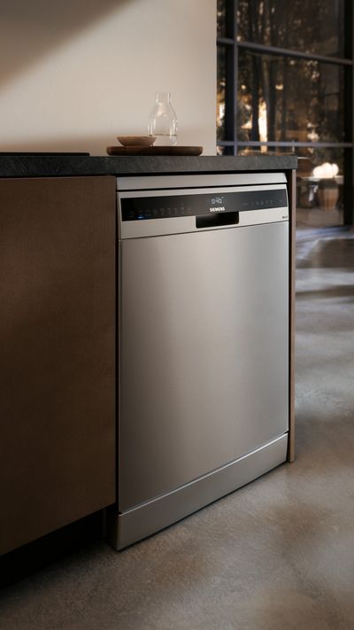 Puedes elegir entre un lavavajillas de libre instalación o uno integrable que se oculte tras un mueble de cocina.