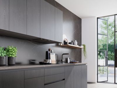 Cappa aspirante per montaggio a scomparsa nel mobile della cucina