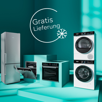 Mehrere weiße und silberne Siemens-Haushaltsgeräte: Kühlschrank, geöffneter Geschirrspüler, Backofen, gestapelte Waschmaschine und Trockner vor türkisfarbenem Hintergrund. In der Mitte befindet scih ein Störer mit dem Text: Gratis Lieferung