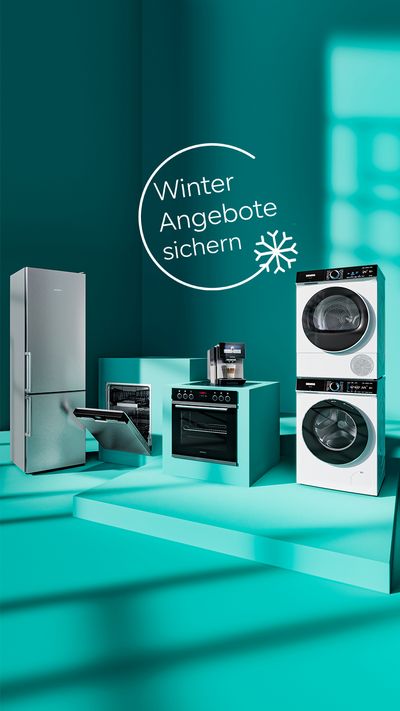 Mehrere Siemens Haushaltsger&auml;te wie K&uuml;hlschrank, Geschirrsp&uuml;ler, Backofen, Waschmaschine, Trockner und Kaffeemaschine vor petrol Hintergrund mit Text 'Winter Angebote sichern' und Schneeflockensymbol.